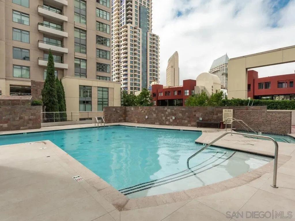 San Diego, California 92109, United States, 2 Bedrooms Bedrooms, ,3 BathroomsBathrooms,Residential,Active,221135