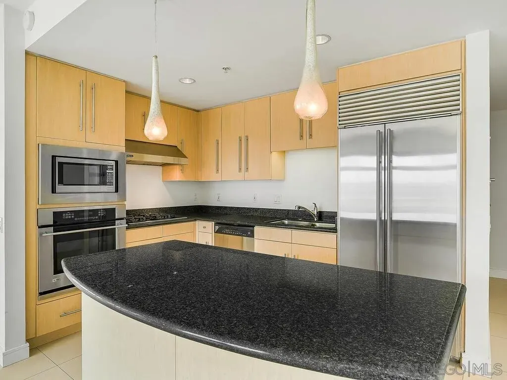 San Diego, California 92109, United States, 2 Bedrooms Bedrooms, ,3 BathroomsBathrooms,Residential,Active,221135