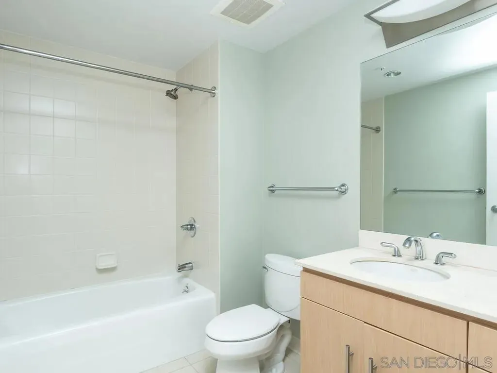 San Diego, California 92109, United States, 2 Bedrooms Bedrooms, ,3 BathroomsBathrooms,Residential,Active,221135