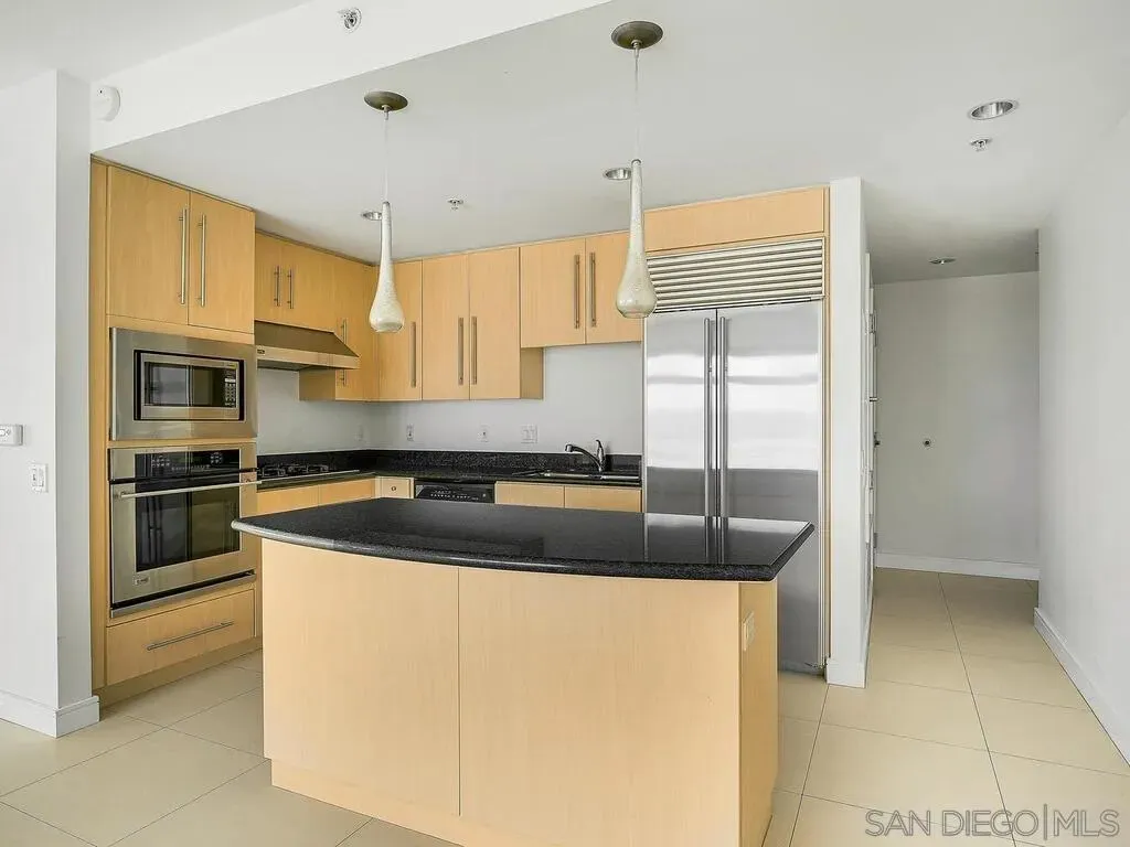 San Diego, California 92109, United States, 2 Bedrooms Bedrooms, ,3 BathroomsBathrooms,Residential,Active,221135