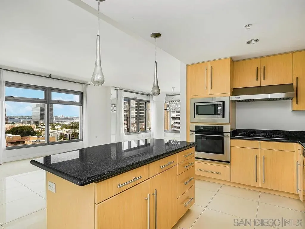 San Diego, California 92109, United States, 2 Bedrooms Bedrooms, ,3 BathroomsBathrooms,Residential,Active,221135
