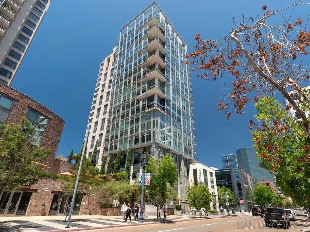 San Diego, California 92109, United States, 2 Bedrooms Bedrooms, ,3 BathroomsBathrooms,Residential,Active,221135