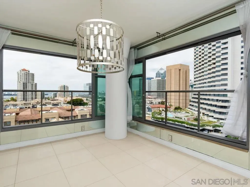 San Diego, California 92109, United States, 2 Bedrooms Bedrooms, ,3 BathroomsBathrooms,Residential,Active,221135