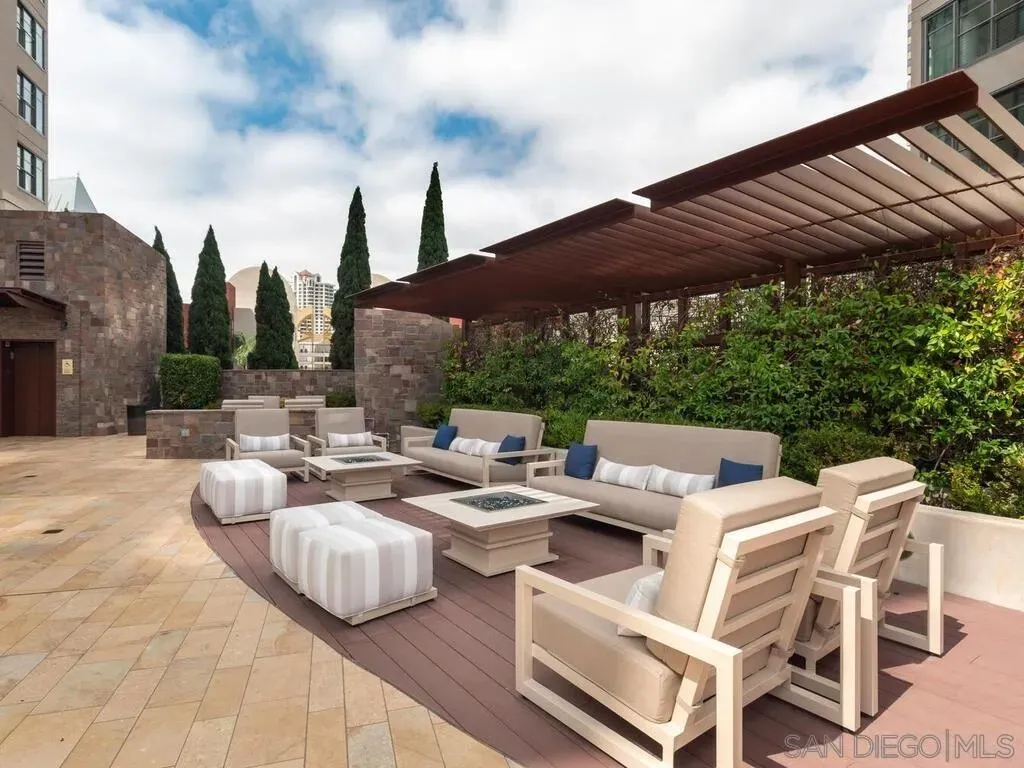 San Diego, California 92109, United States, 2 Bedrooms Bedrooms, ,3 BathroomsBathrooms,Residential,Active,221135