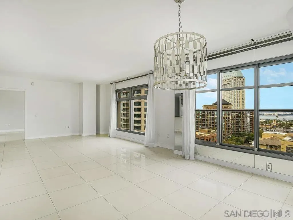 San Diego, California 92109, United States, 2 Bedrooms Bedrooms, ,3 BathroomsBathrooms,Residential,Active,221135