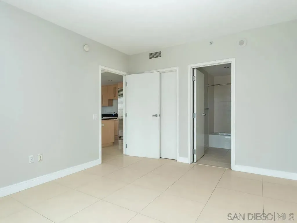 San Diego, California 92109, United States, 2 Bedrooms Bedrooms, ,3 BathroomsBathrooms,Residential,Active,221135