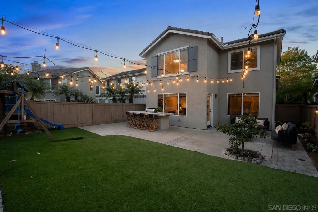 Photo of 1754 Cottonwood Dr, Vista, CA 92081 (MLS # 260009774)