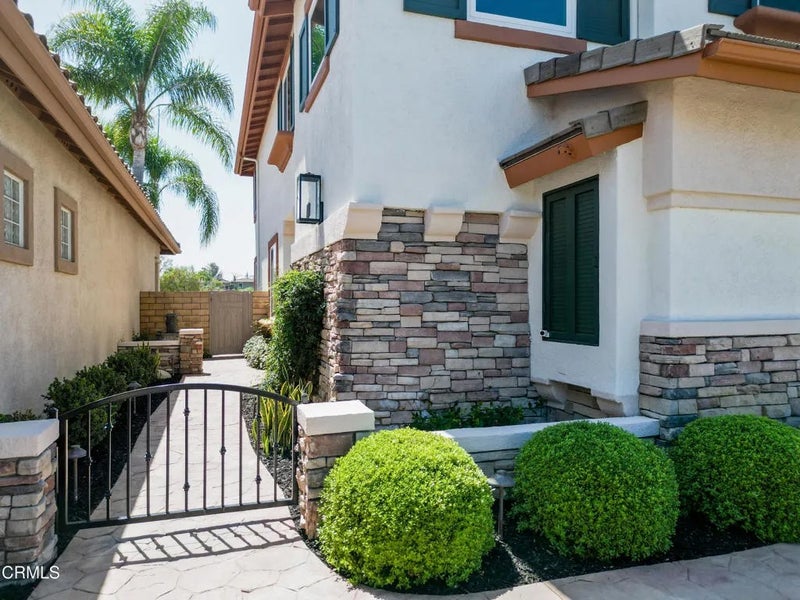 2802 Golf Villa Way