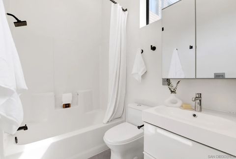 Tiny photo for 1944 State St #17, San Diego, CA 92101 (MLS # 250041248)
