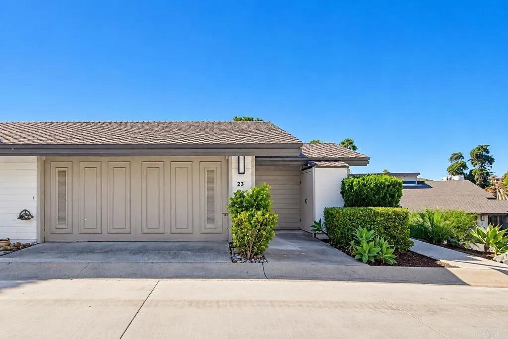 23 Greenview Drive
