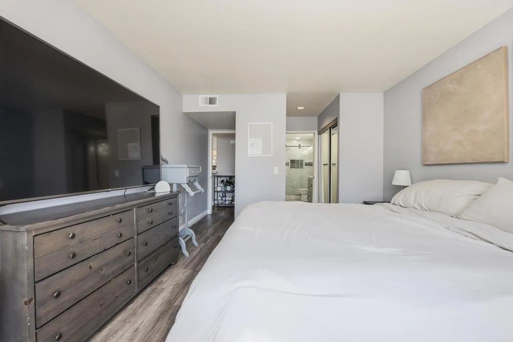 2035 Lakeridge Circle 102