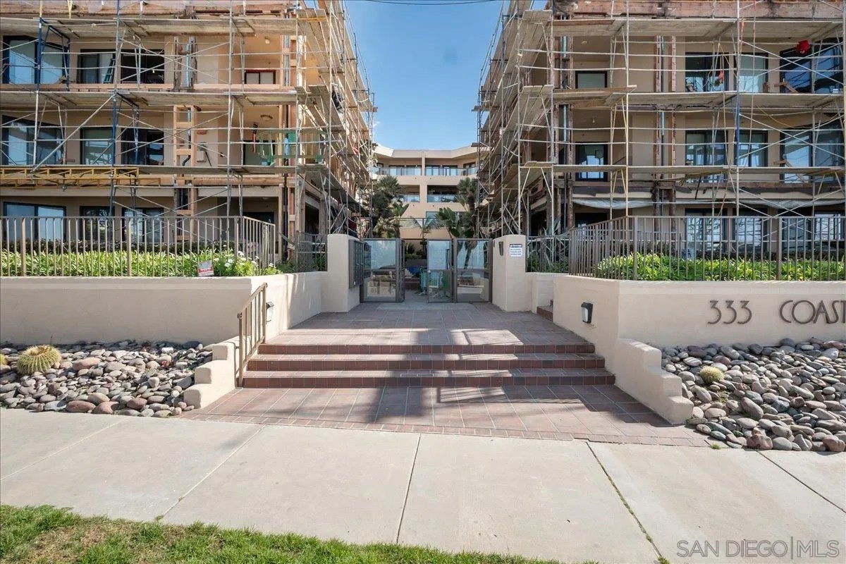333 Coast Blvd 8