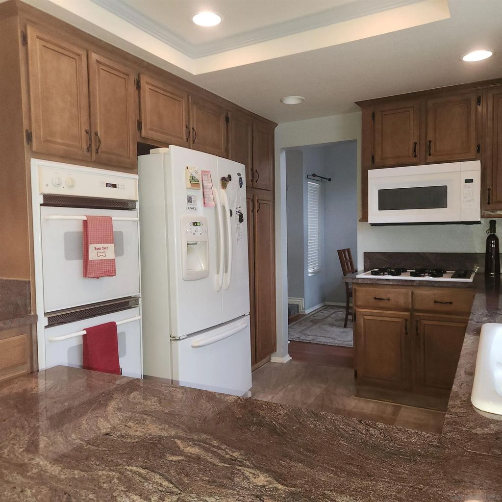 Photo of 850 Corte Bellagio, Escondido, CA 92026 (MLS # 260004264)