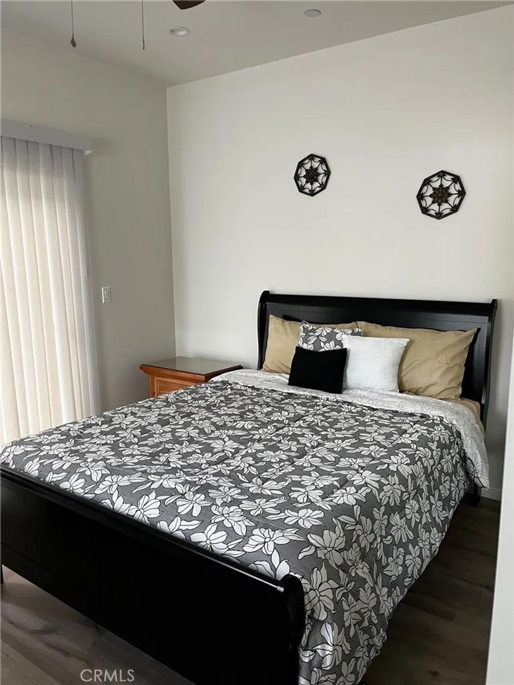 Photo of 1013 E La Palma, Inglewood, CA 90301 (MLS # SR26079760)