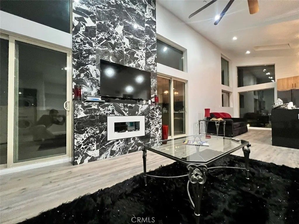 Photo of 1013 E La Palma, Inglewood, CA 90301 (MLS # SR26079760)