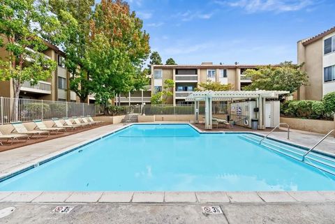 Tiny photo for 1801 Diamond St #3-108, San Diego, CA 92109 (MLS # NDP2510174)
