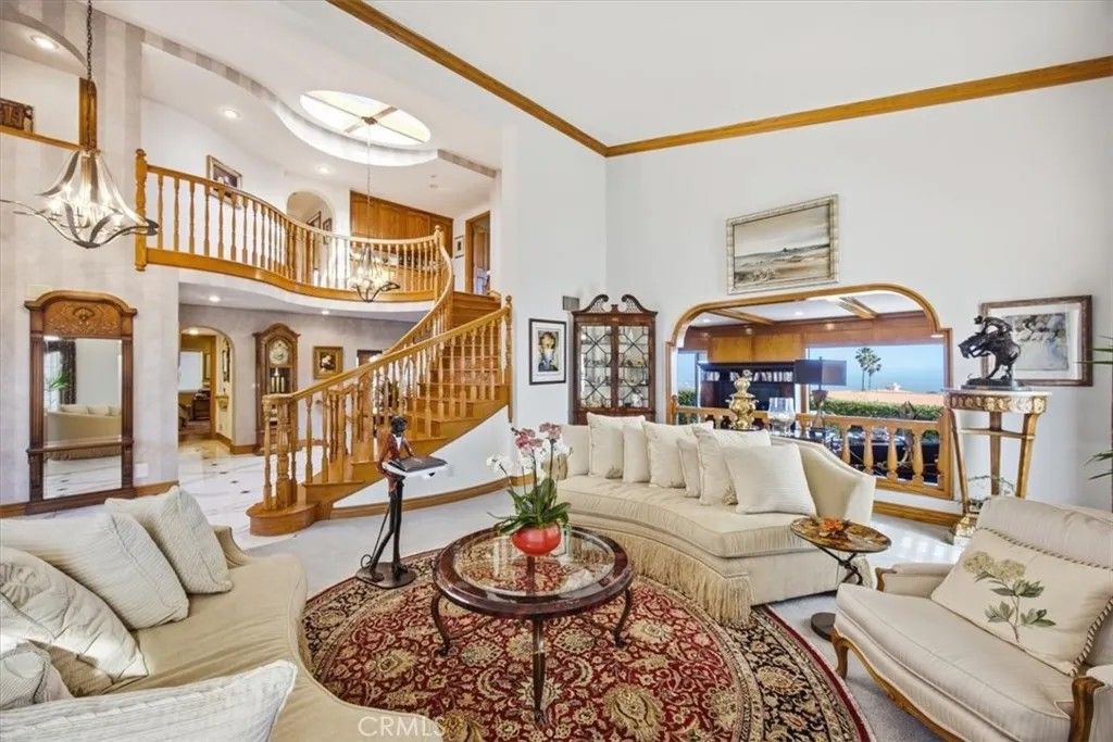 Photo of 2 Avenida De Olma, Rancho Palos Verdes, CA 90275 (MLS # SB26040913)