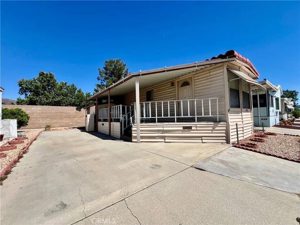 Photo of 1239 Frontier Avenue, San Jacinto, CA 92583 (MLS # SW25241610)