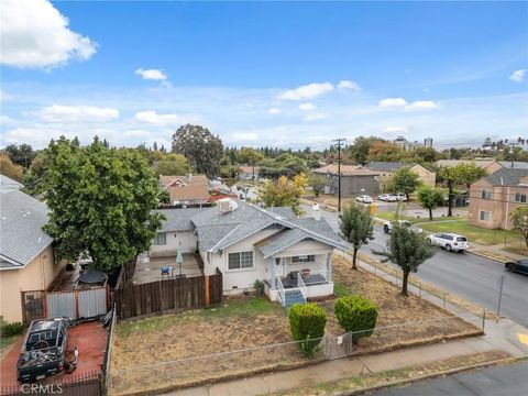 Tiny photo for 3006 E Mckenzie Ave, Fresno, CA 93701 (MLS # MD25241163)