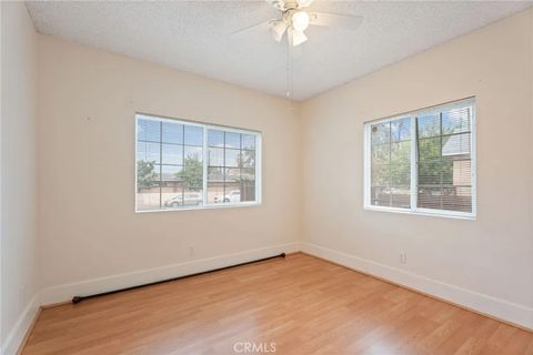 Tiny photo for 3006 E Mckenzie Ave, Fresno, CA 93701 (MLS # MD25241163)