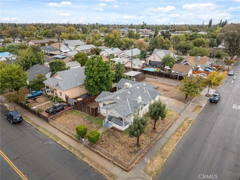 Tiny photo for 3006 E Mckenzie Ave, Fresno, CA 93701 (MLS # MD25241163)
