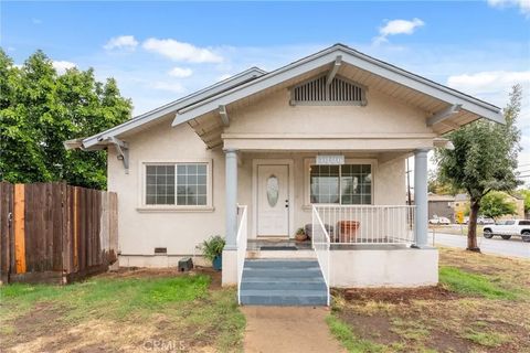 Tiny photo for 3006 E Mckenzie Ave, Fresno, CA 93701 (MLS # MD25241163)