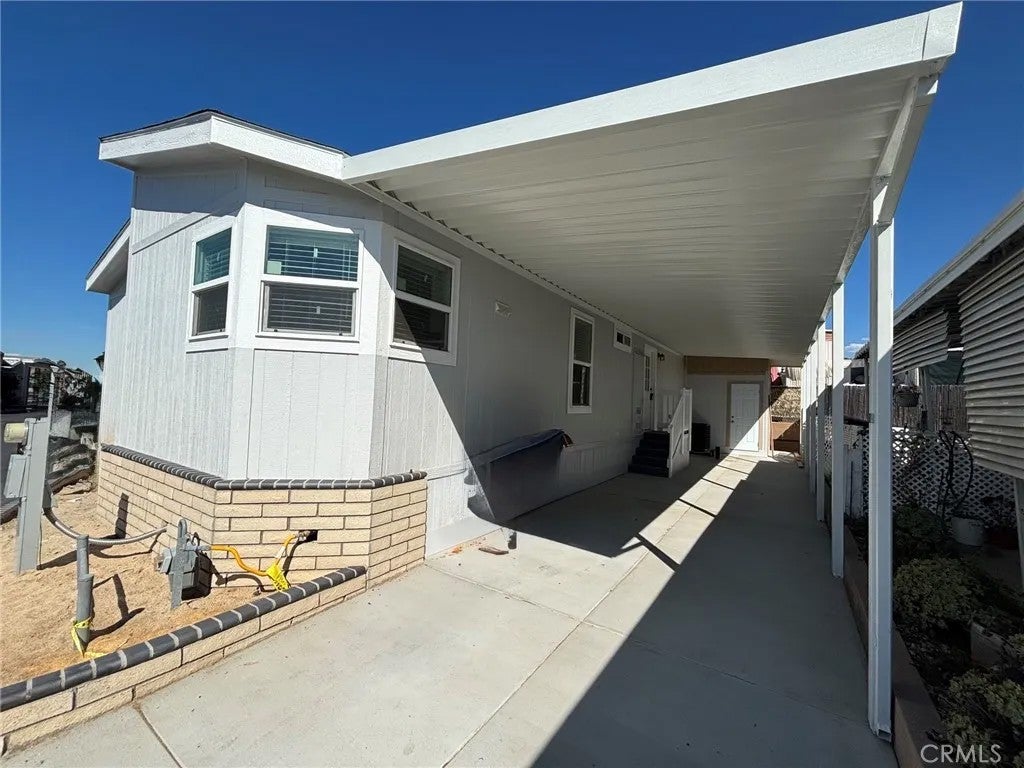 301 E Foothill 130