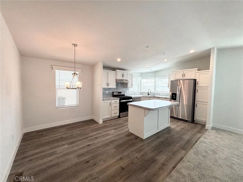 301 E Foothill 130