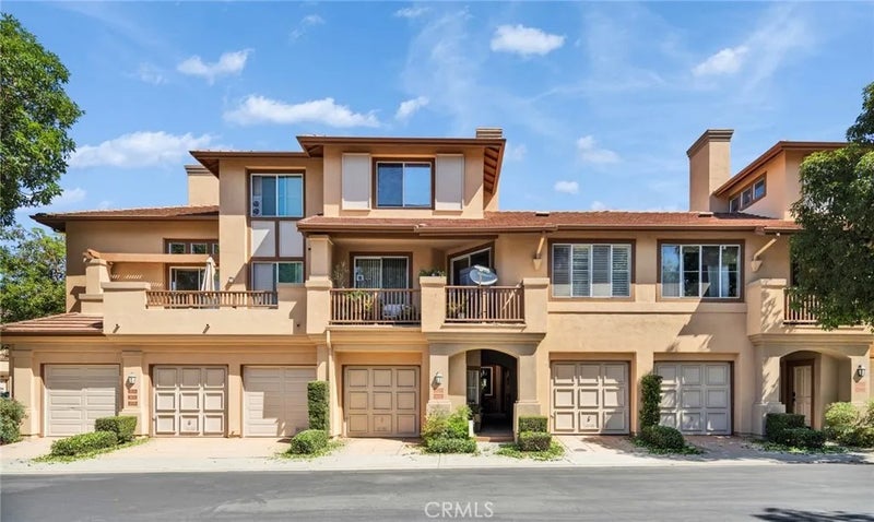 2645 Dunstan