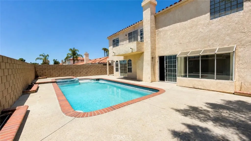 42115 Shadow Lane