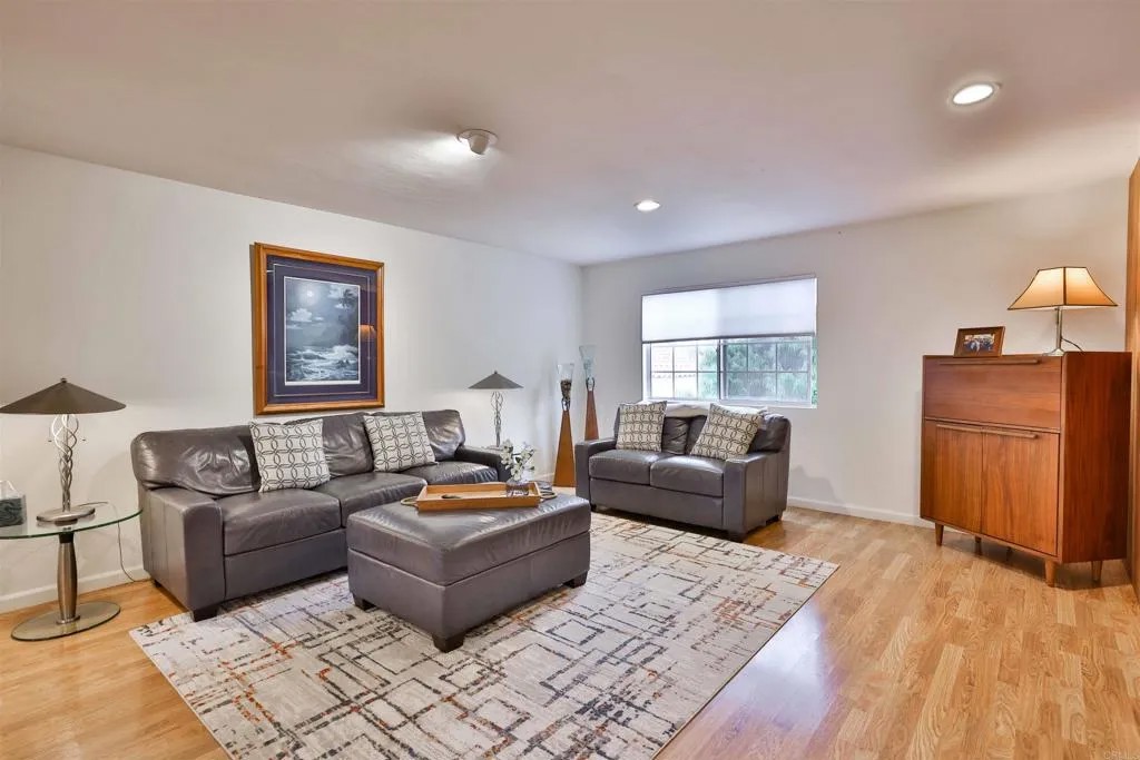 850 C Avenue 4