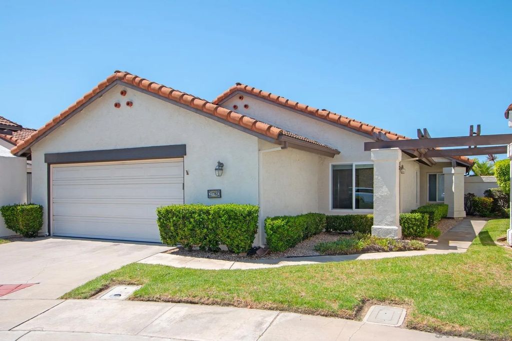 Photo of 17762 Plaza Acosta, San Diego, CA 92128 (MLS # 2600631)