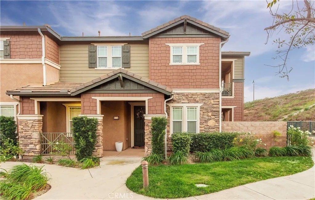 Photo of 16479 W Nicklaus Dr #124, Sylmar, CA 91342 (MLS # SR25275783)