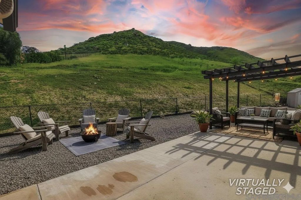 Photo of 1861 Vista De La Montana, El Cajon, CA 92019 (MLS # 260006448)