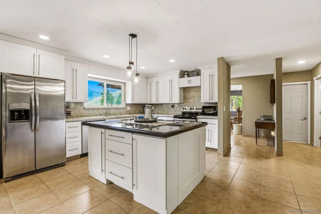 Photo of 1861 Vista De La Montana, El Cajon, CA 92019 (MLS # 260006448)