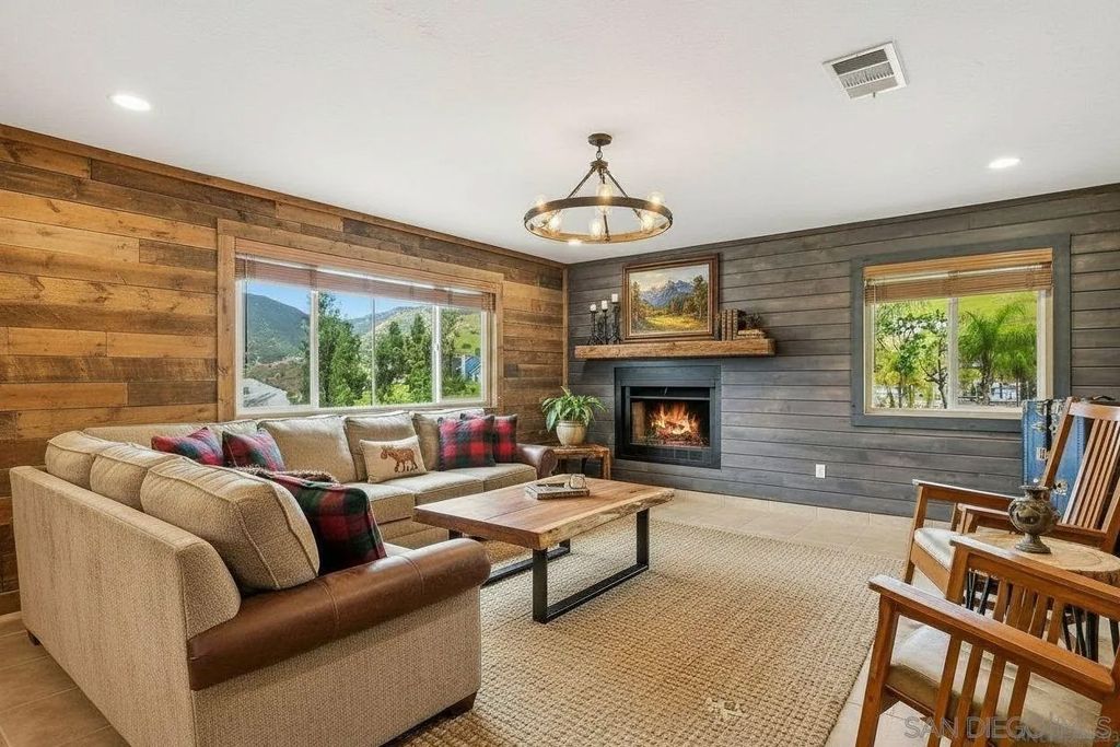 Photo of 1861 Vista De La Montana, El Cajon, CA 92019 (MLS # 260006448)