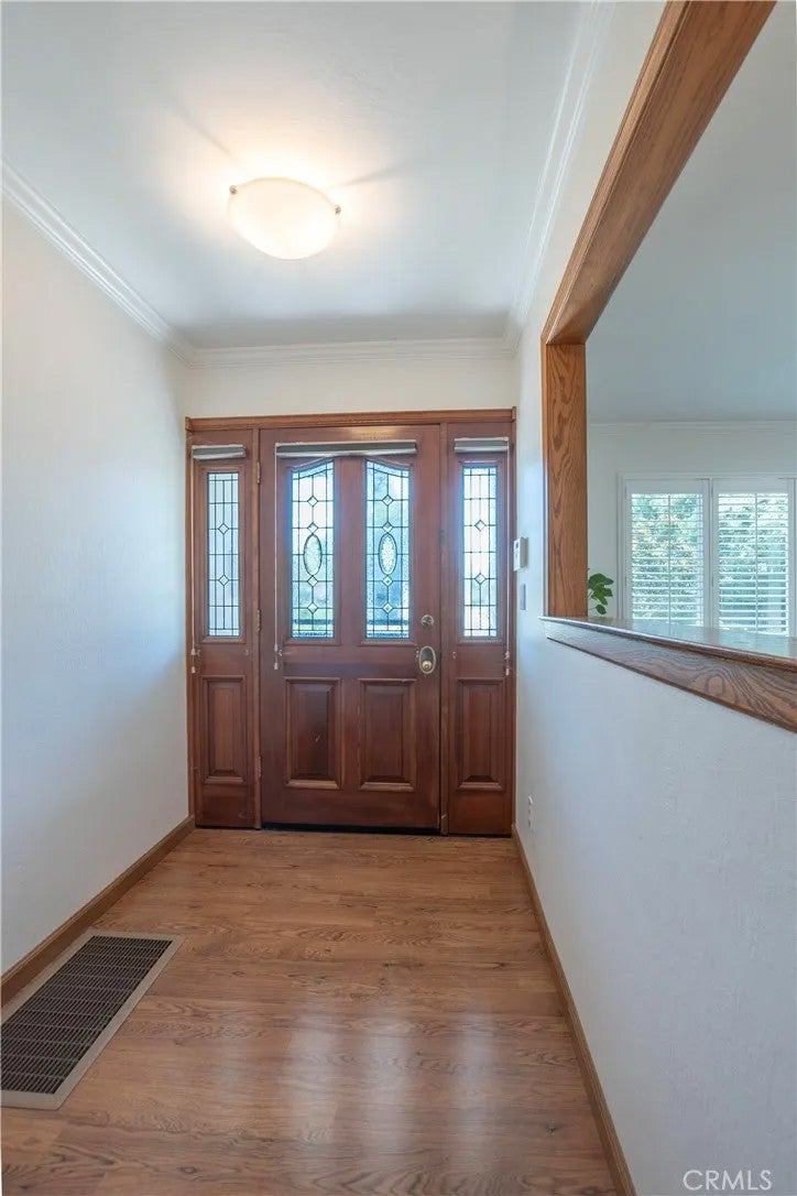 1050 Holben