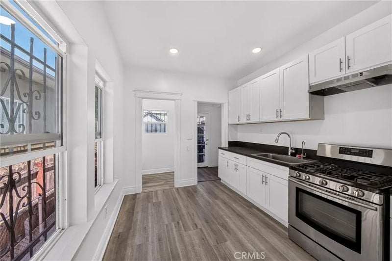 427 E 43rd Street