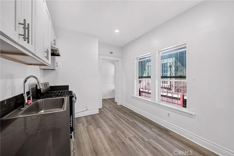 427 E 43rd Street