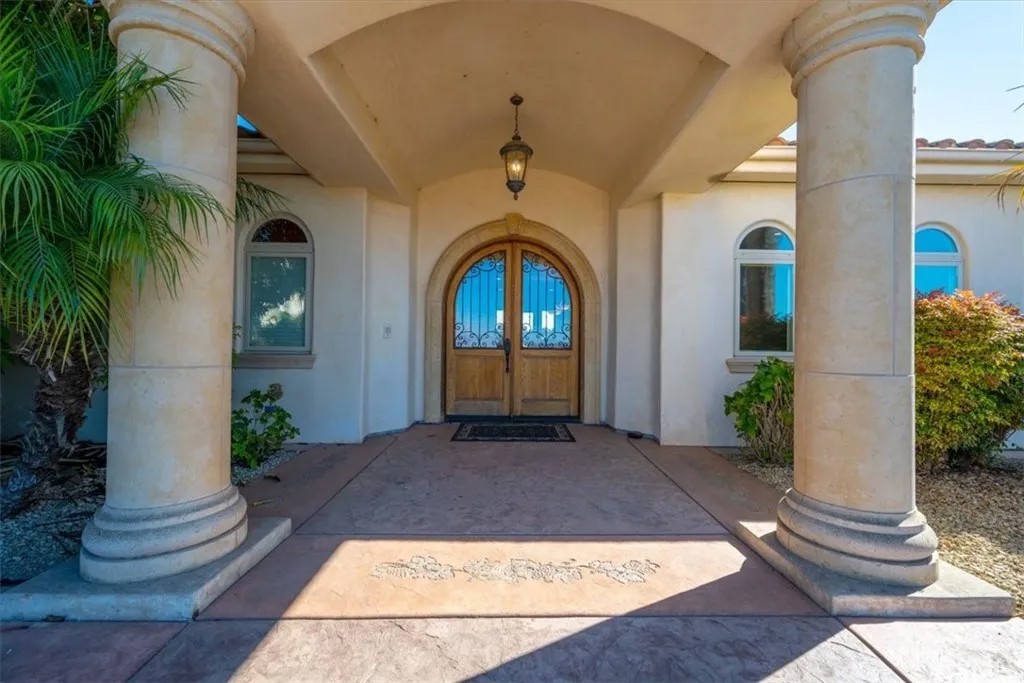 1685 Scenic View Way