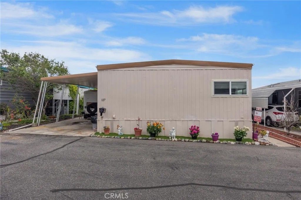 Photo of 127 Brookside Ln, Oceanside, CA 92056 (MLS # OC25093757)