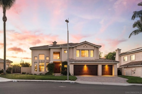 Photo of 225 Borrego Ct, Oceanside, CA 92057 (MLS # 260024923)