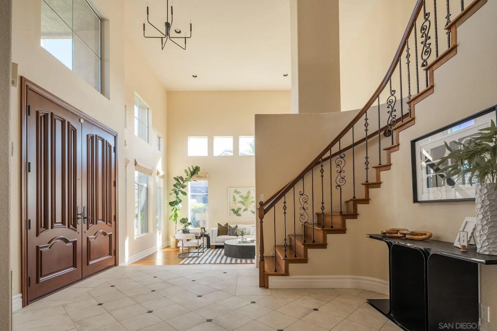 Photo of 225 Borrego Ct, Oceanside, CA 92057 (MLS # 260024923)