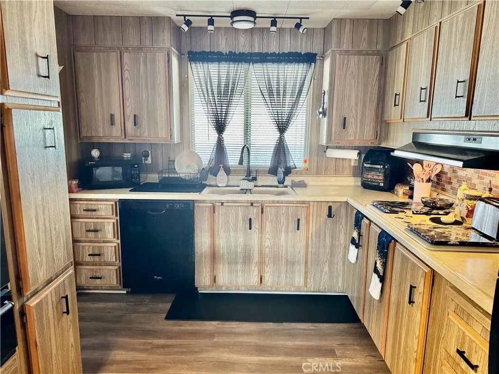 Photo of 601 N Kirby St, Hemet, CA 92545 (MLS # OC26004906)