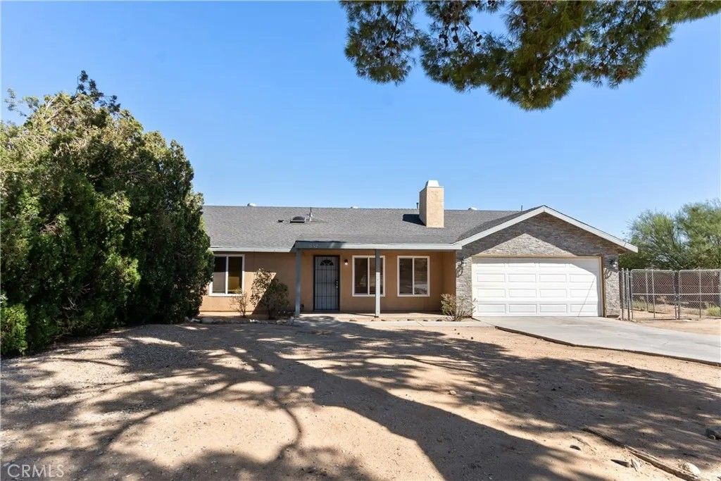 Photo of 18742 Vine Street, Hesperia, CA 92345 (MLS # HD26000271)