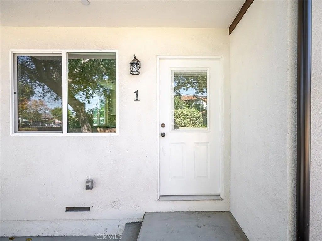 Photo of 24743 Valley Street #3, Newhall, CA 91321 (MLS # SR25277344)