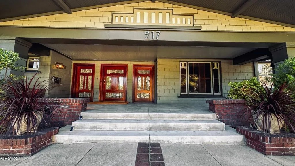 217 Oaklawn Avenue