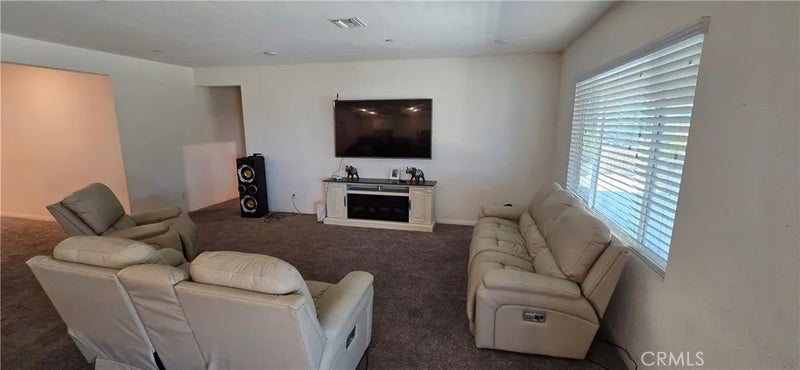 8221 Muir Lane