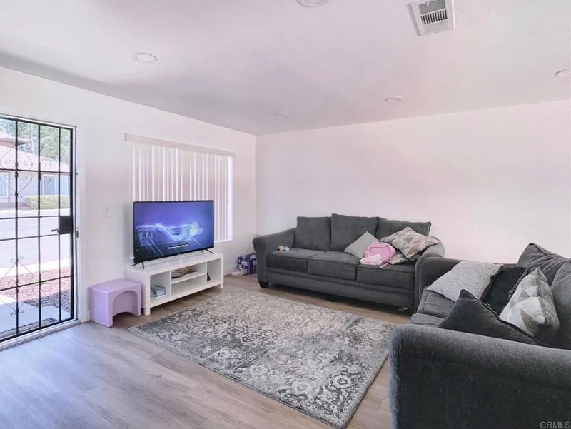 319 Sun Court