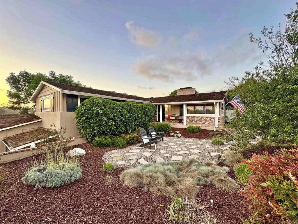 Photo of 3585 Addison St, San Diego, CA 92106 (MLS # 250040713)